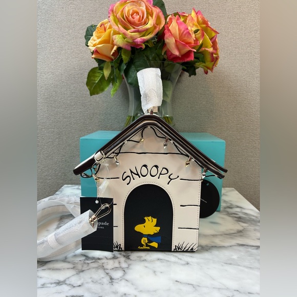 kate spade Handbags - Kate Spade Peanuts Snoopy & Woodstock 3D Doghouse Crossbody Bag - Retail $449